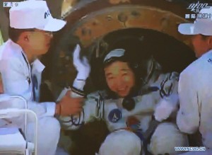 Regresa a Tierra misión espacial china tras trece días en órbita