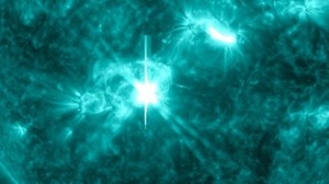 Mañana Una Enorme Tormenta Solar Impactará la Tierra