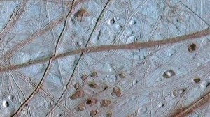 Encuentran Geiseres de Agua en Satélite de Júpiter!