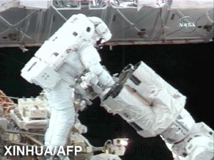 Astronautas no logran destrabar plataforma en EEI 