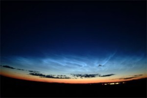 Los Efectos Causados Por Vuelos del Transbordador Espacial Explican el Misterio de Tunguska